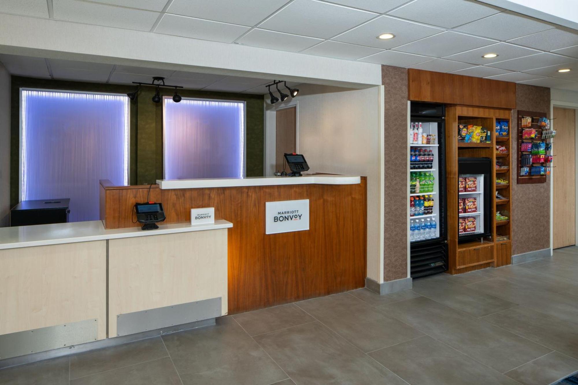 Fairfield Inn & Suites By Marriott Fort Myers Cape Coral Cypress Lake Buitenkant foto