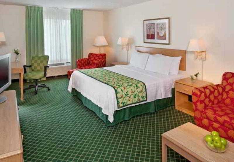 Fairfield Inn & Suites By Marriott Fort Myers Cape Coral Cypress Lake Kamer foto